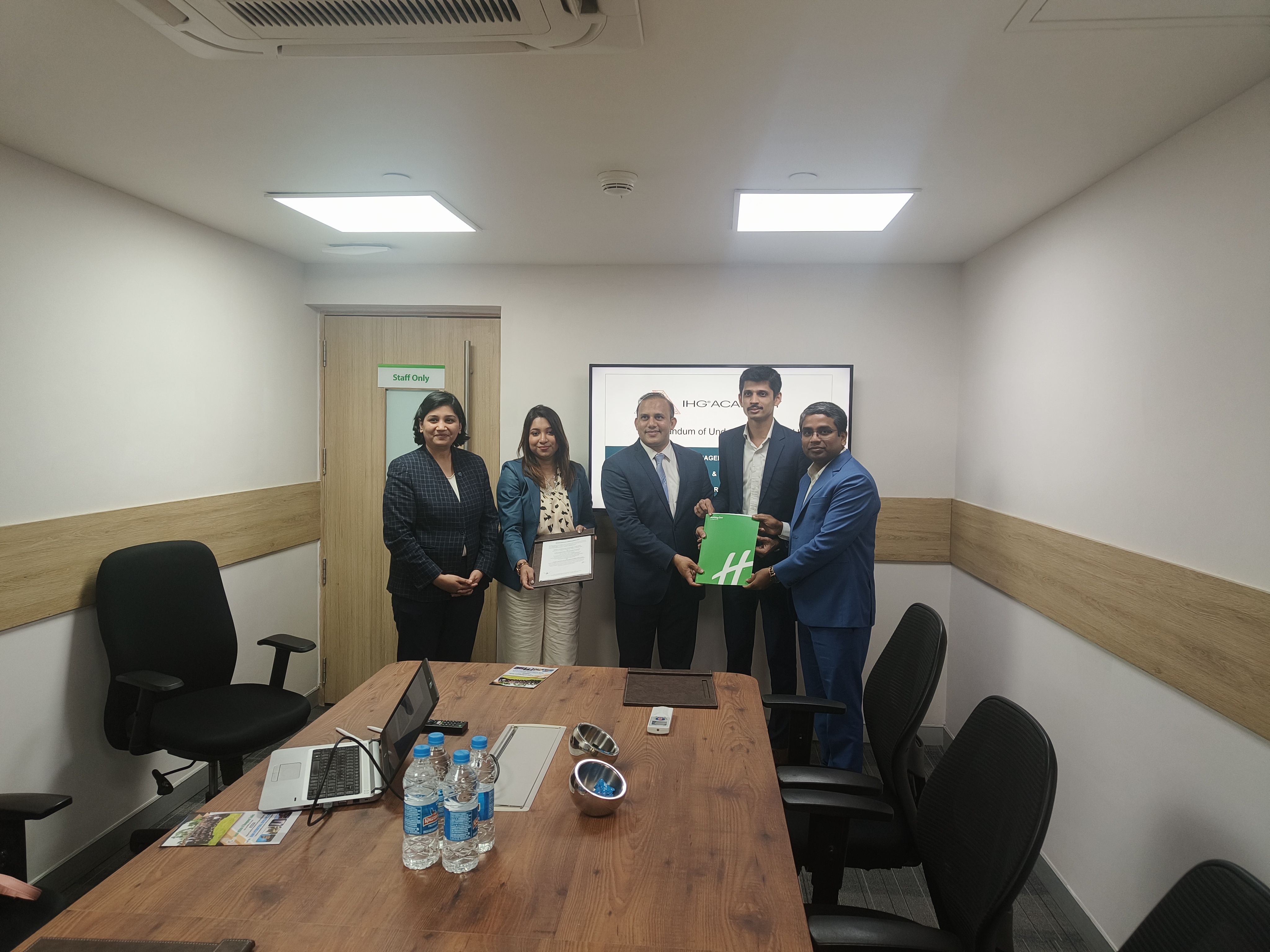 Holiday Inn Bangalore Racecourse
